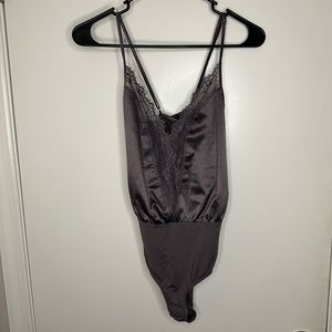 NWT Style Vine Satin Lace Bodysuit - Small - Lavender Grey